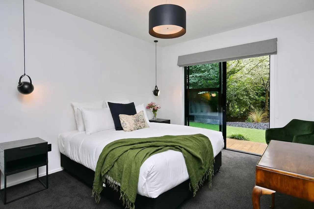 Bridle Path Retreat - Christchurch Holiday Homes