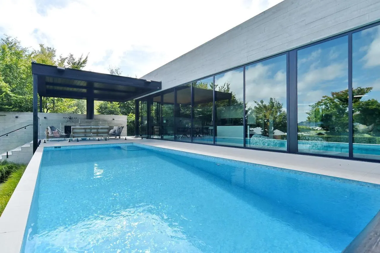 Bridle Path Retreat - Christchurch Holiday Homes