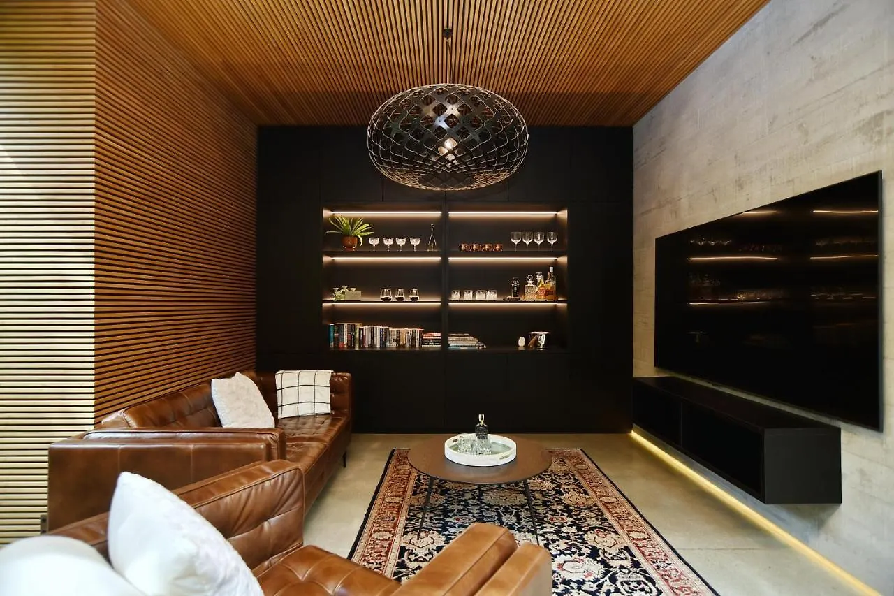 Bridle Path Retreat - Christchurch Holiday Homes